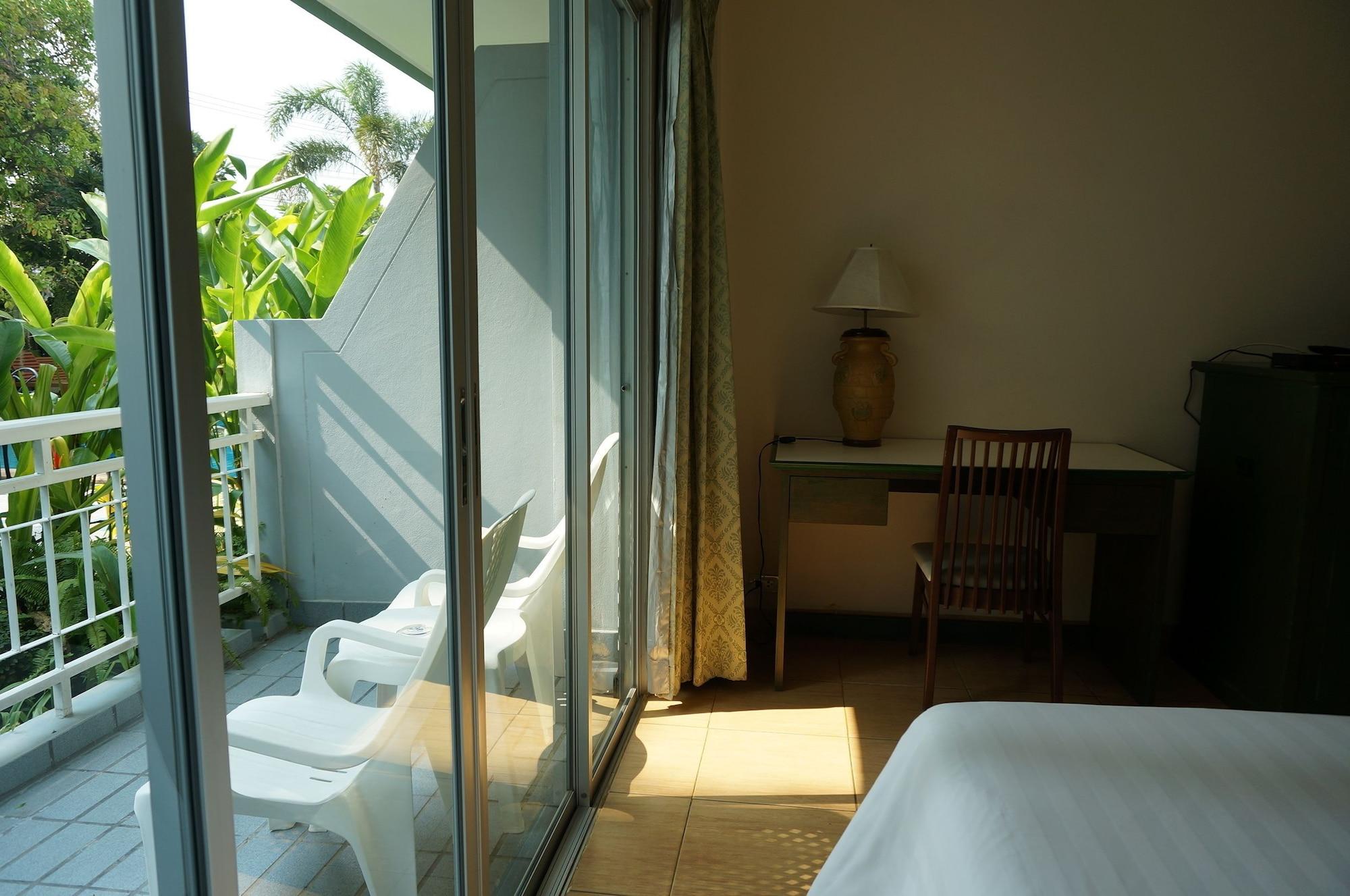 Baan Suksiri Hotel HHQ Exterior foto