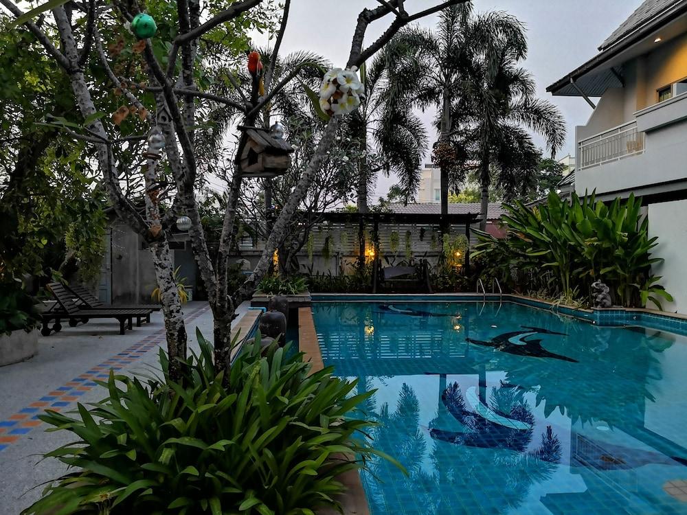 Baan Suksiri Hotel HHQ Exterior foto