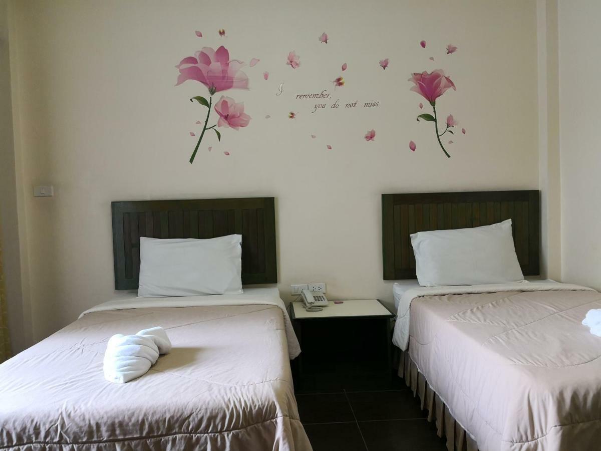 Baan Suksiri Hotel HHQ Exterior foto